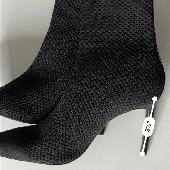 Zara Women’s Knitted Sock Bootie size 41